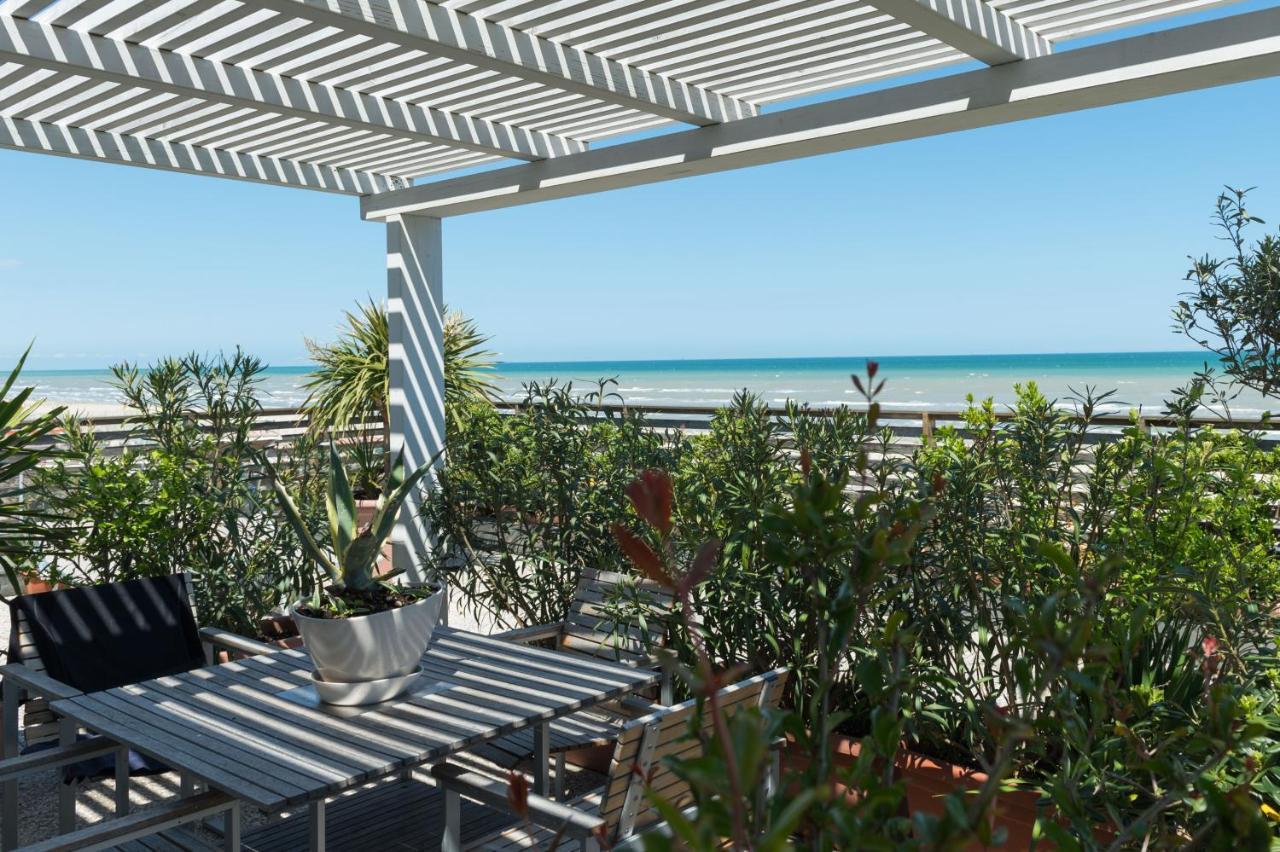 Hotel Kiss Cervia Exterior foto
